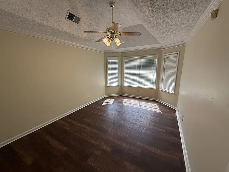 10011 Woodland Pine Cv W — Photo 18