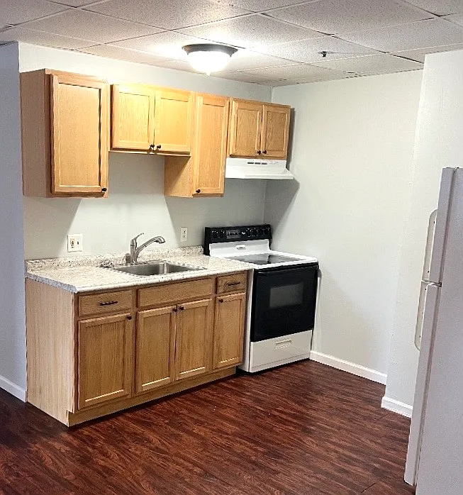 398 Main St #11