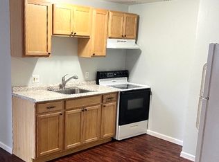 398 Main St #11, Winsted, CT 06098