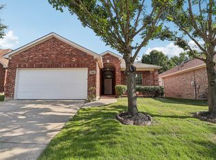 7242 Summit Parc Dr, Dallas, TX 75249