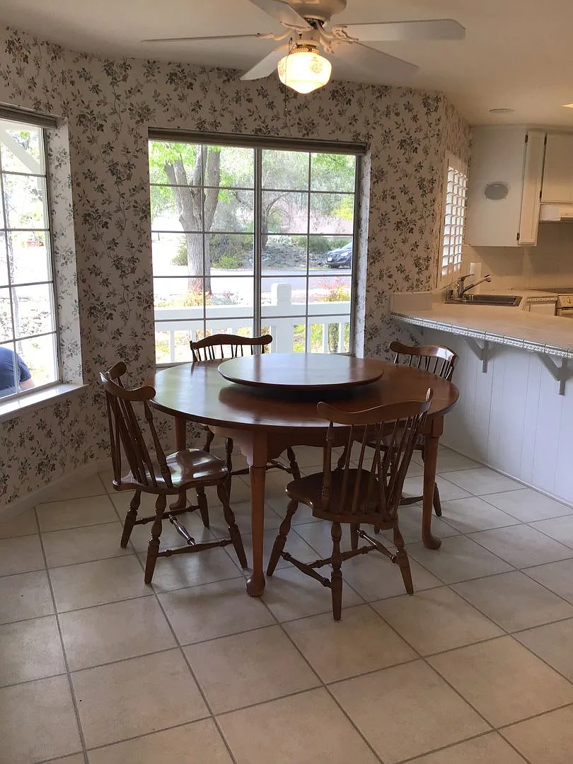 Beautiful Lake Wildwood Home on Cul-de-sac — Photo 3
