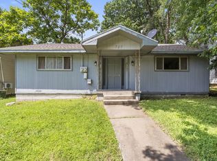 727 N Rogers Ave, Springfield, MO 65802