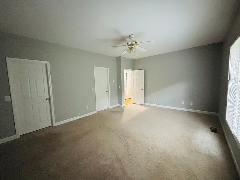 1104 Caldwell Dr — Photo 12