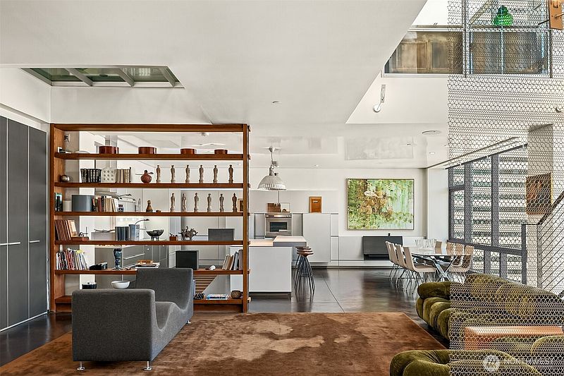 2nd image of 715 2nd Avenue #1505