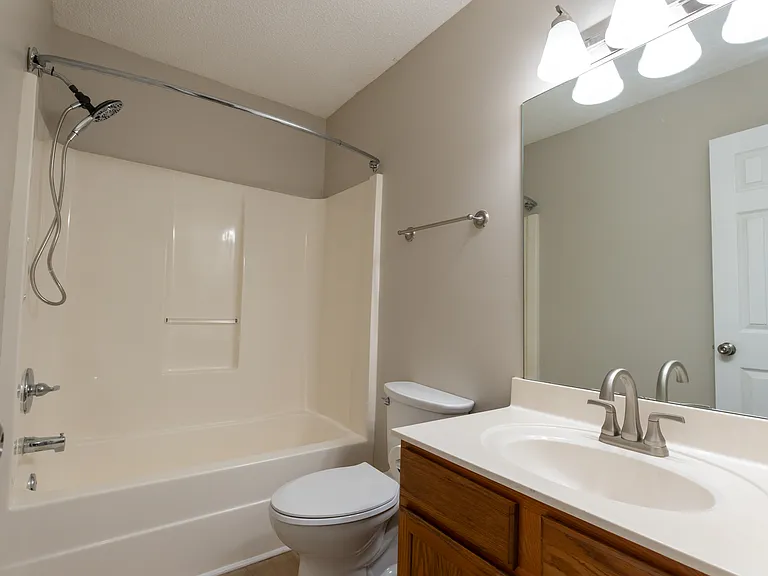225 Springfield Cir #B — Photo 13
