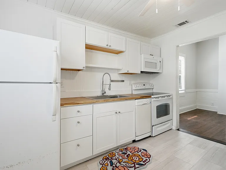 520 E Hall Ln — Photo 25