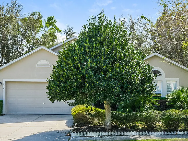 2420 Tealwood Cir — Photo 3