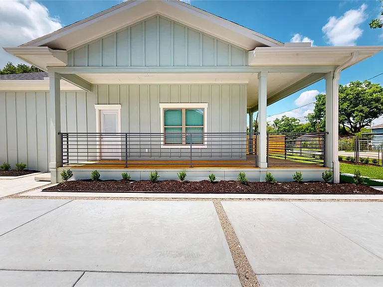 4305 Rogers St — Photo 40