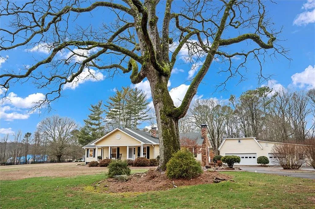 3 bed, 3.0 bath, 1948 sqft, $3,500 — Photo 4