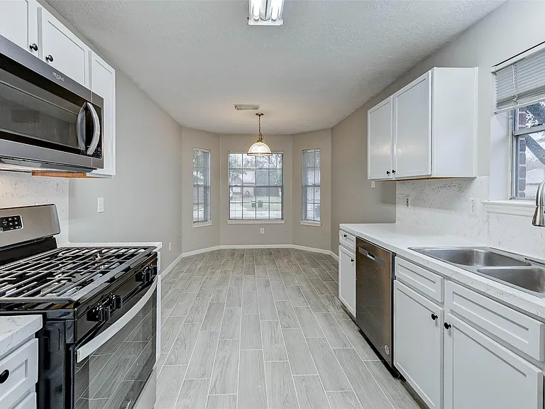 7815 Barnhill Dr — Photo 14