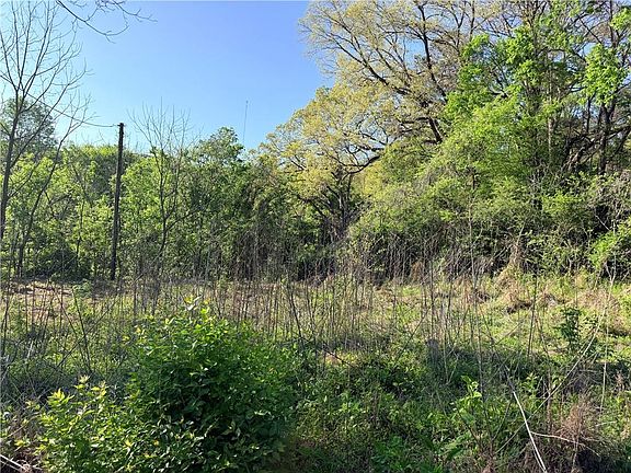 4th image of 294 Holt Rd #3