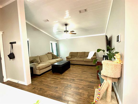 4th image of 920 20th St