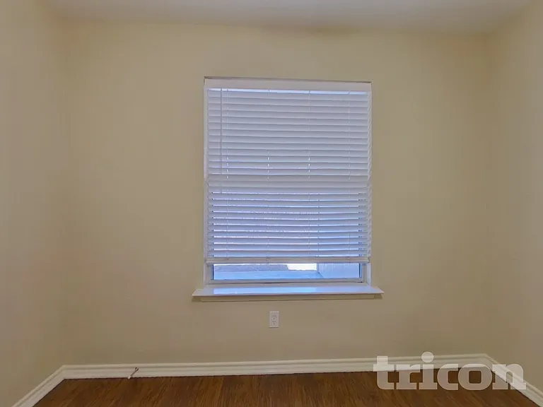 700 Stribling Cir — Photo 9