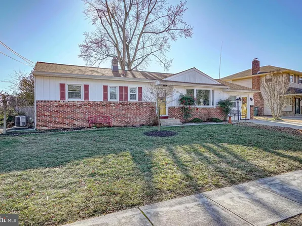 31 Fairmount Dr, Glassboro, NJ 08028