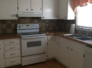 835 Riverwood Rd, Charlotte, NC 28270