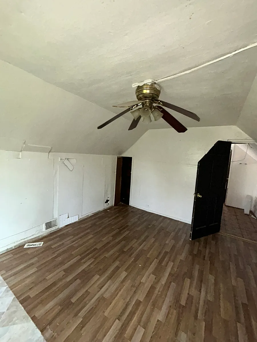 Building Photo - 2034 Switzer Ave