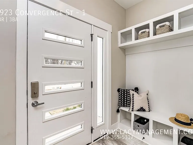 3923 Convergence St #1 — Photo 44