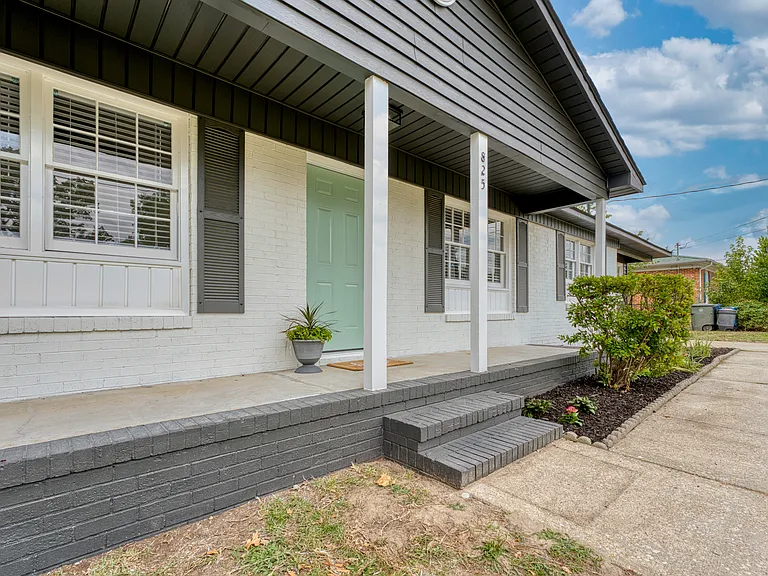 825 Fresno Dr — Photo 5