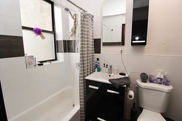 Rented by Nooklyn NYC LLC | media 23