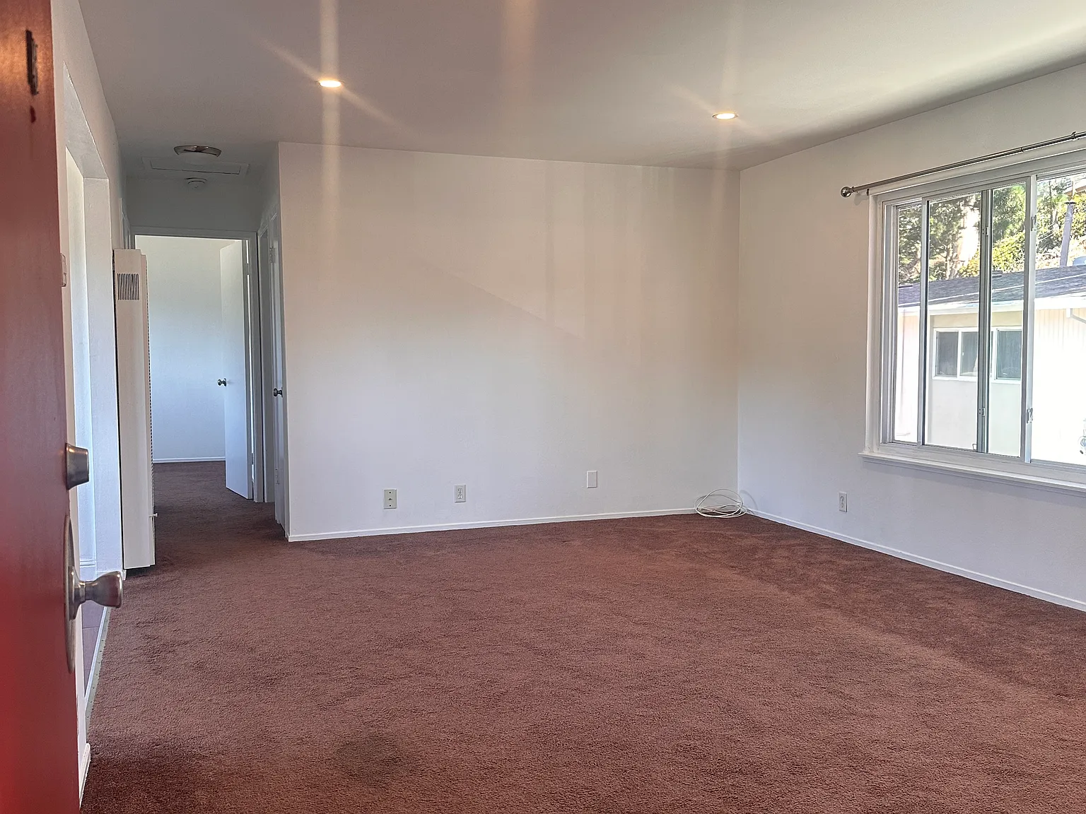 2850 Sneath Ln Apts — Photo 3