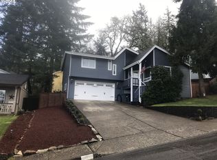 815 S 72nd St, Springfield, OR 97478