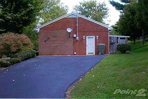 4th image of 904 N Outer Dr