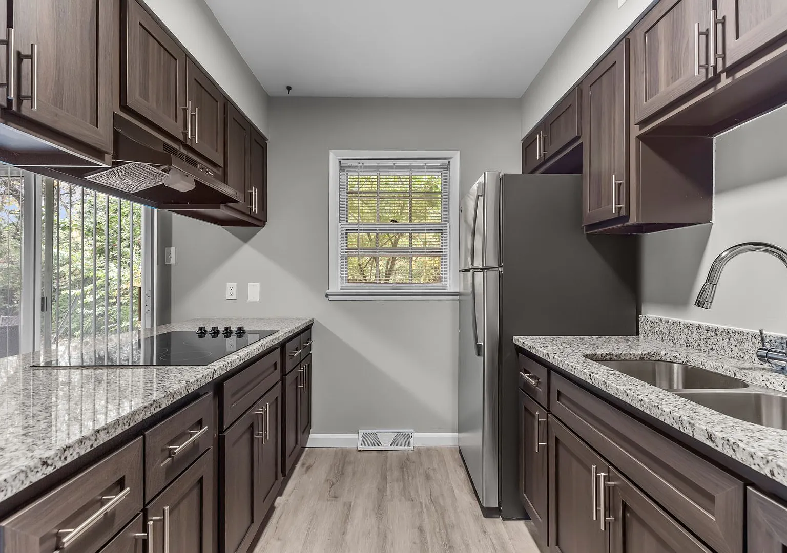 2 Bed Premium W/ Patio - Granite, Spacious, Natural Light, Basement! — Photo 2
