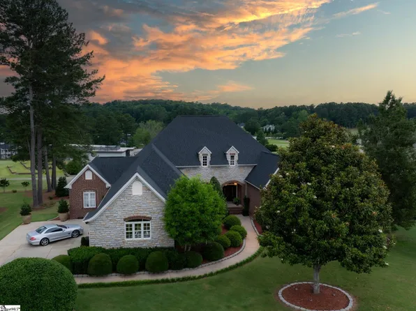 28 Laurelcrest Ln, Travelers Rest, SC 29690