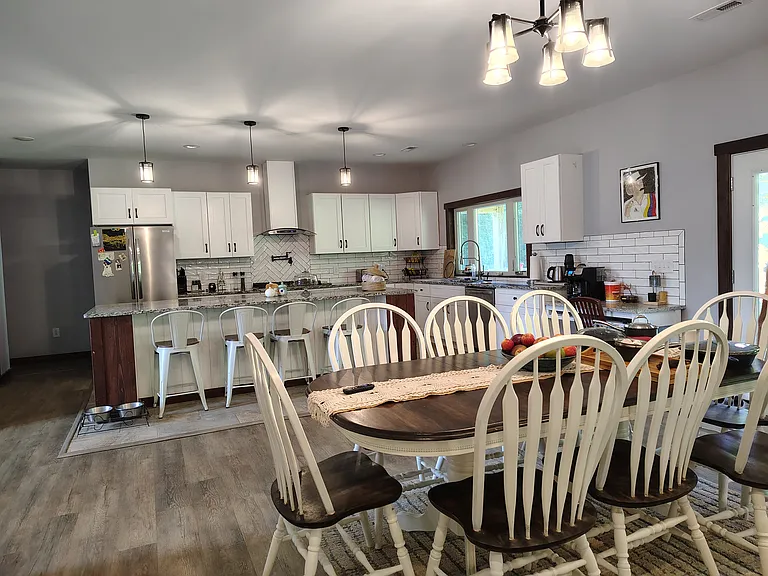 9450 State Highway 87 N — Photo 4