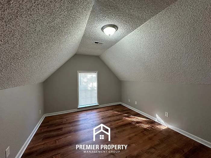 993 Nolan Ln — Photo 19