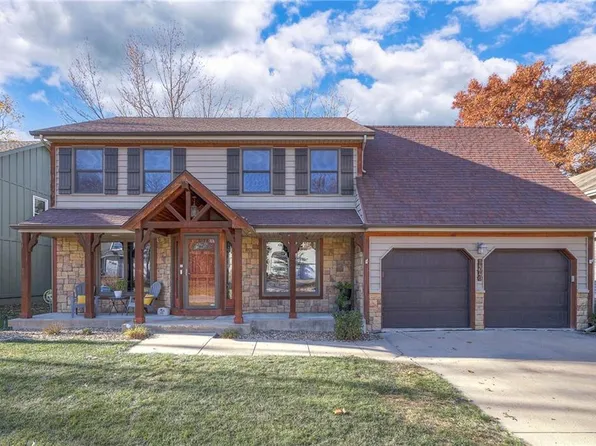 14640 S Summertree Ln, Olathe, KS 66062