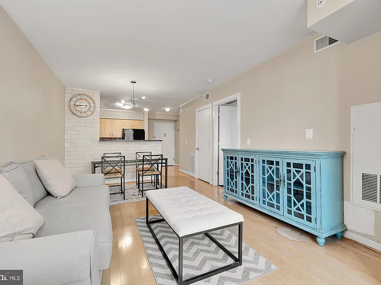 1000 New Jersey Ave SE #317 — Photo 7