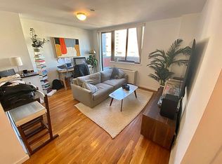 229 E 13th St #8A, New York, NY 10003