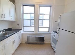 31-44 34th St #3R, Astoria, NY 11106