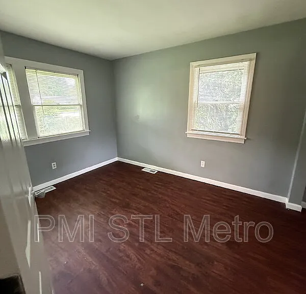 1510 Trampe Ave — Photo 6