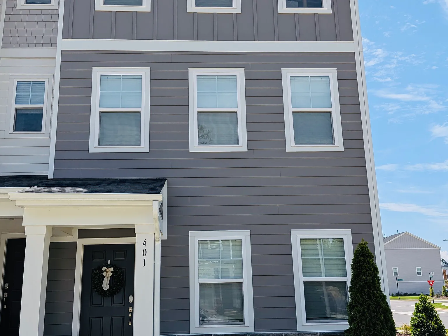 3 bed, 3.5 bath, 1804 sqft, $2,045 — Photo 1