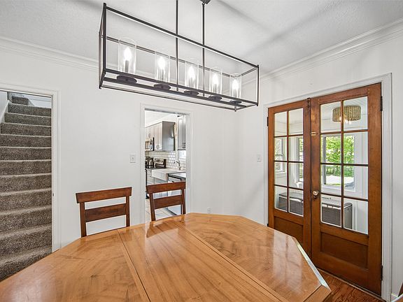 5th image of 3014 44th St
