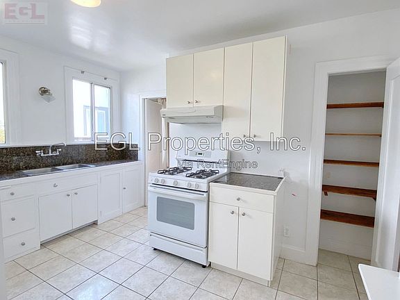5th image of 1203 N Poinsettia Pl