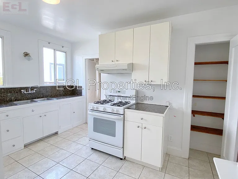 1203 Poinsettia Pl — Photo 5