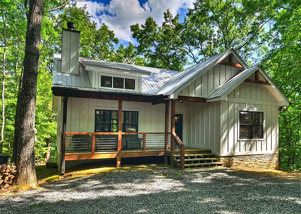 1st image of 285 Pine Terrace Cir