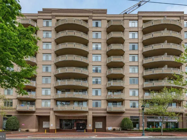 4801 Fairmont Ave APT 811, Bethesda, MD 20814