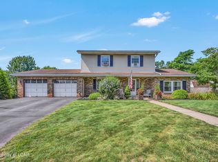 6 Dogwood Dr, Wilkes Barre, PA 18702
