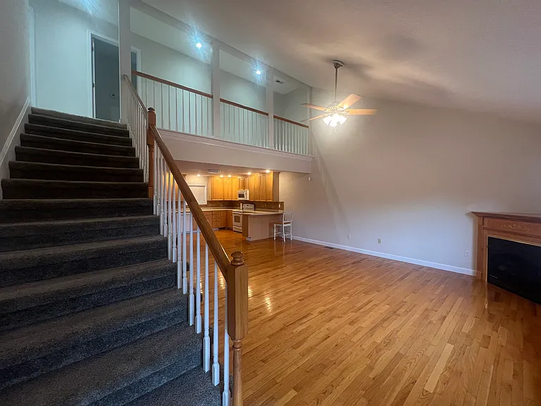 109 Estate Ln — Photo 9