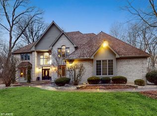 25 Winding Creek Rd, Yorkville, IL