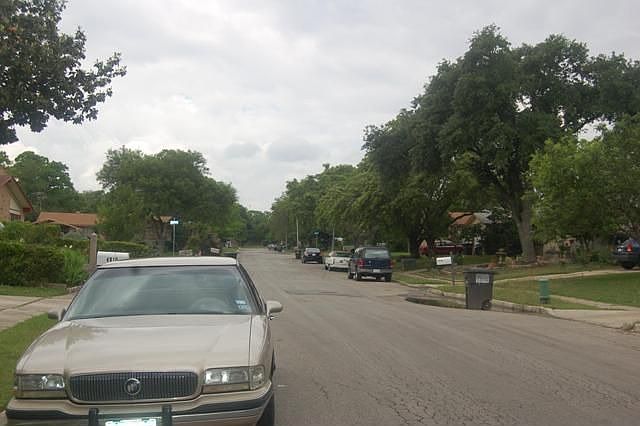 1st image of 4914 Tennyson Dr