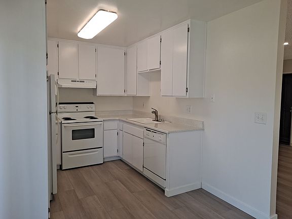 3rd image of 3715 Corona St APT 3