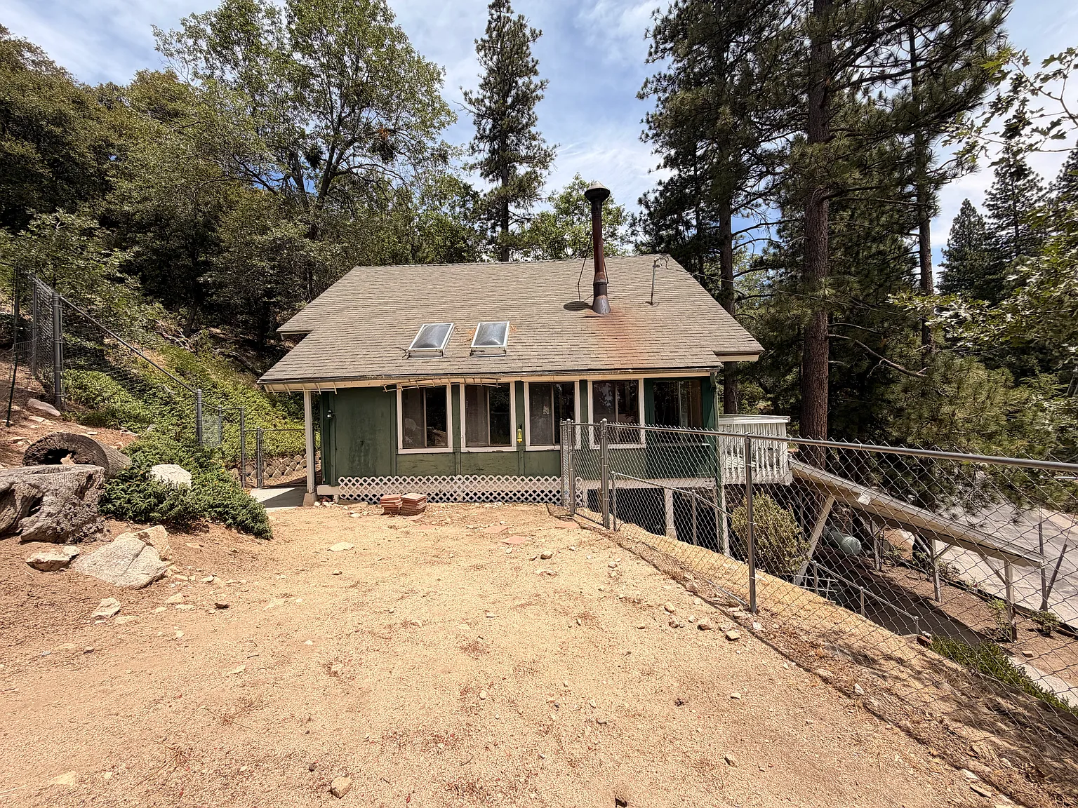 3 bed, 1120 sqft, $2,000 — Photo 3