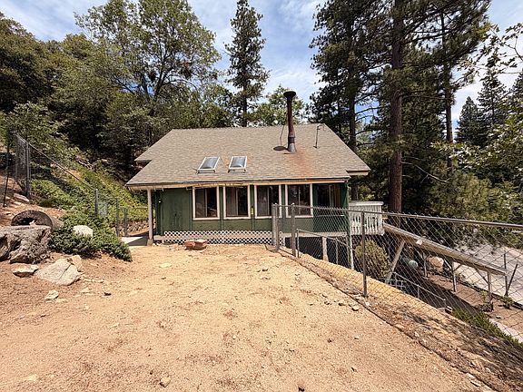 3rd image of 5828 Robin Oak Dr