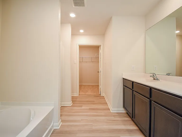 405 Texas Olive Dr — Photo 33