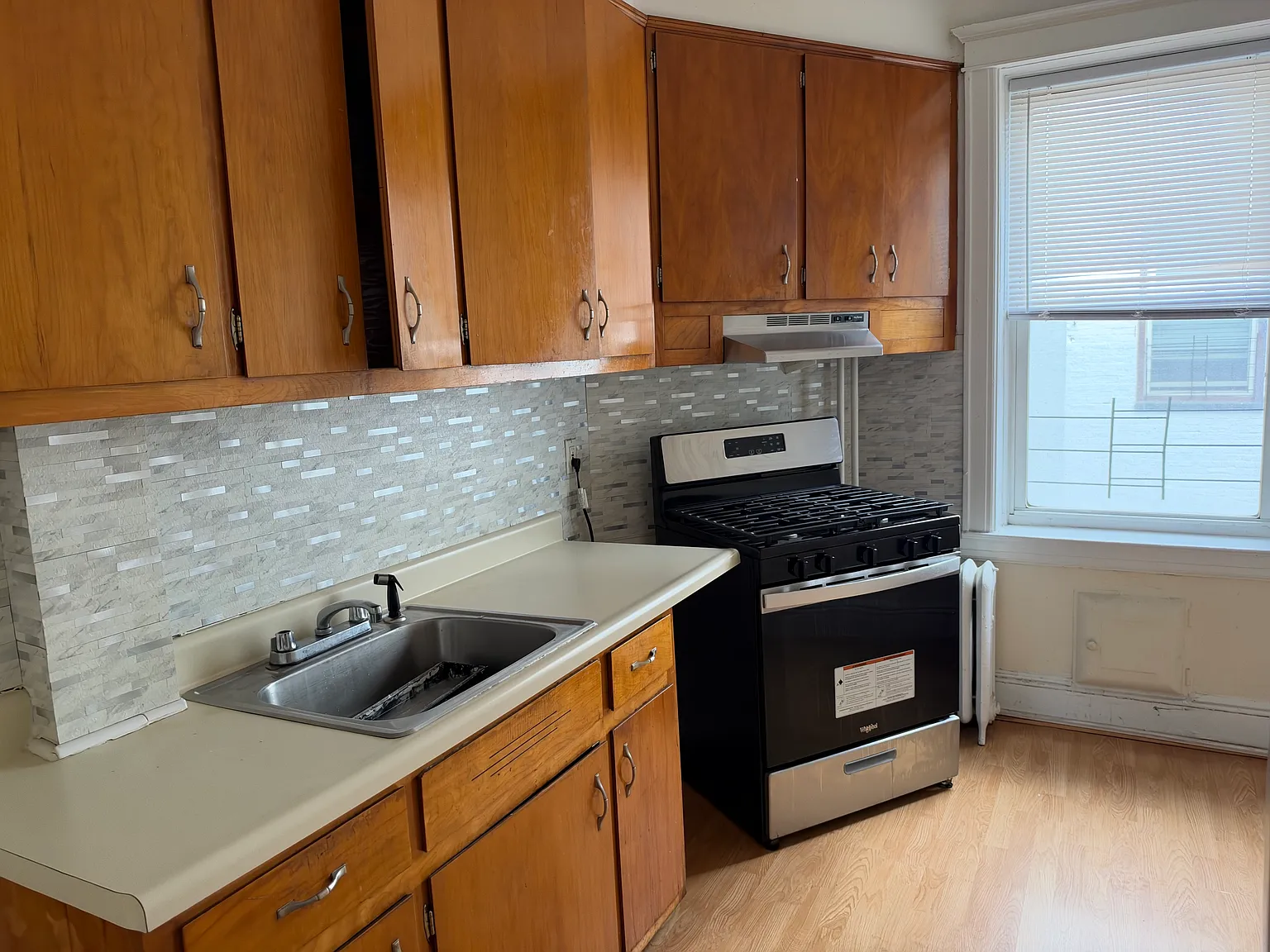 2 bed, 750 sqft, $2,000 — Photo 4